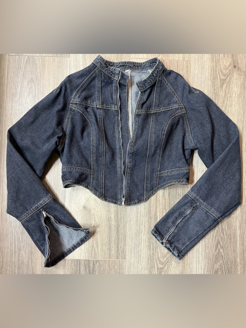 Dark Wash Cropped Denim Moto Jacket Zip Front Zipper Cuffs Y2K Grunge Structured